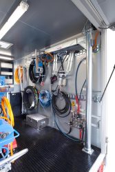 06_ksass_schachtsanierung_schlauchhalter_hochdruckverteilung_rechts