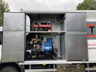 18_ksass_lkw_ausbau_motorraum_hochdruckpumpe_generator